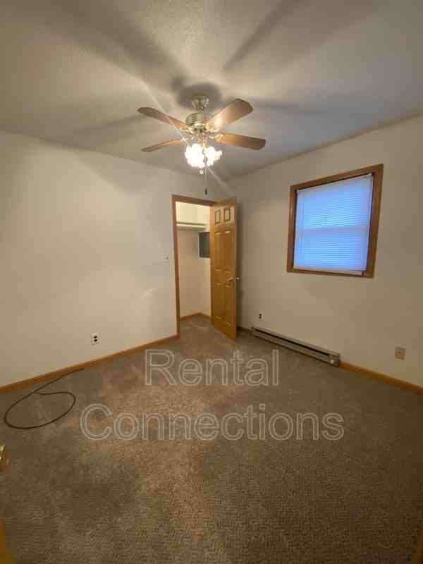 400 E. College E1 #E1 - Photo 3 of 9