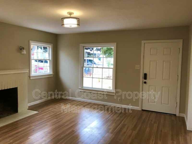 775 Palm Ave - Photo 3 of 9