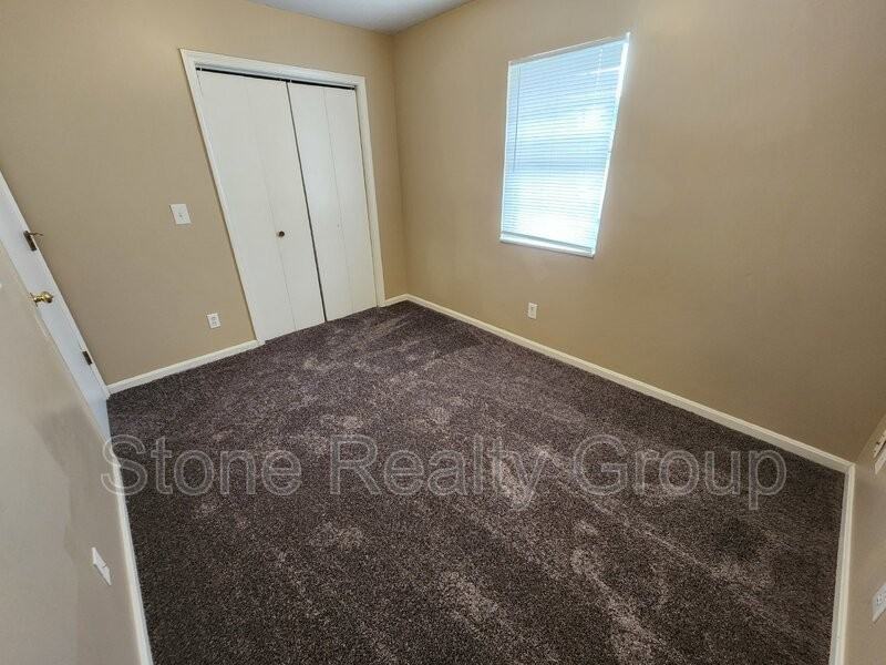 2484 E Clayton Dr - Photo 5 of 7