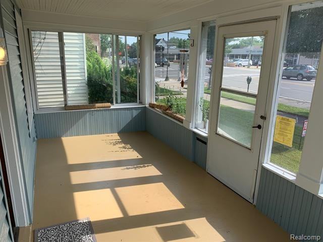 523 N Main St - Photo 3 of 15