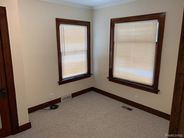 523 N Main St - Photo 4 of 15