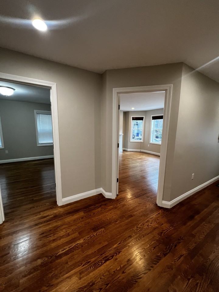123 W 3rd St - Photo 4 of 21