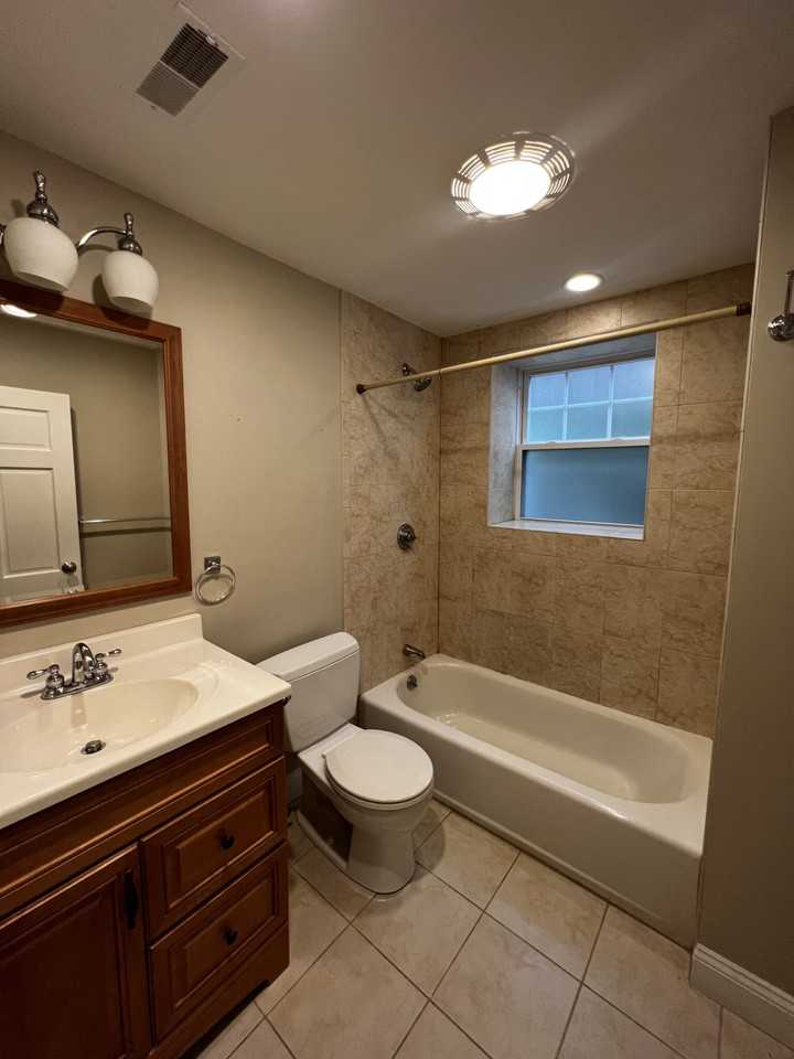 123 W 3rd St - Photo 7 of 21