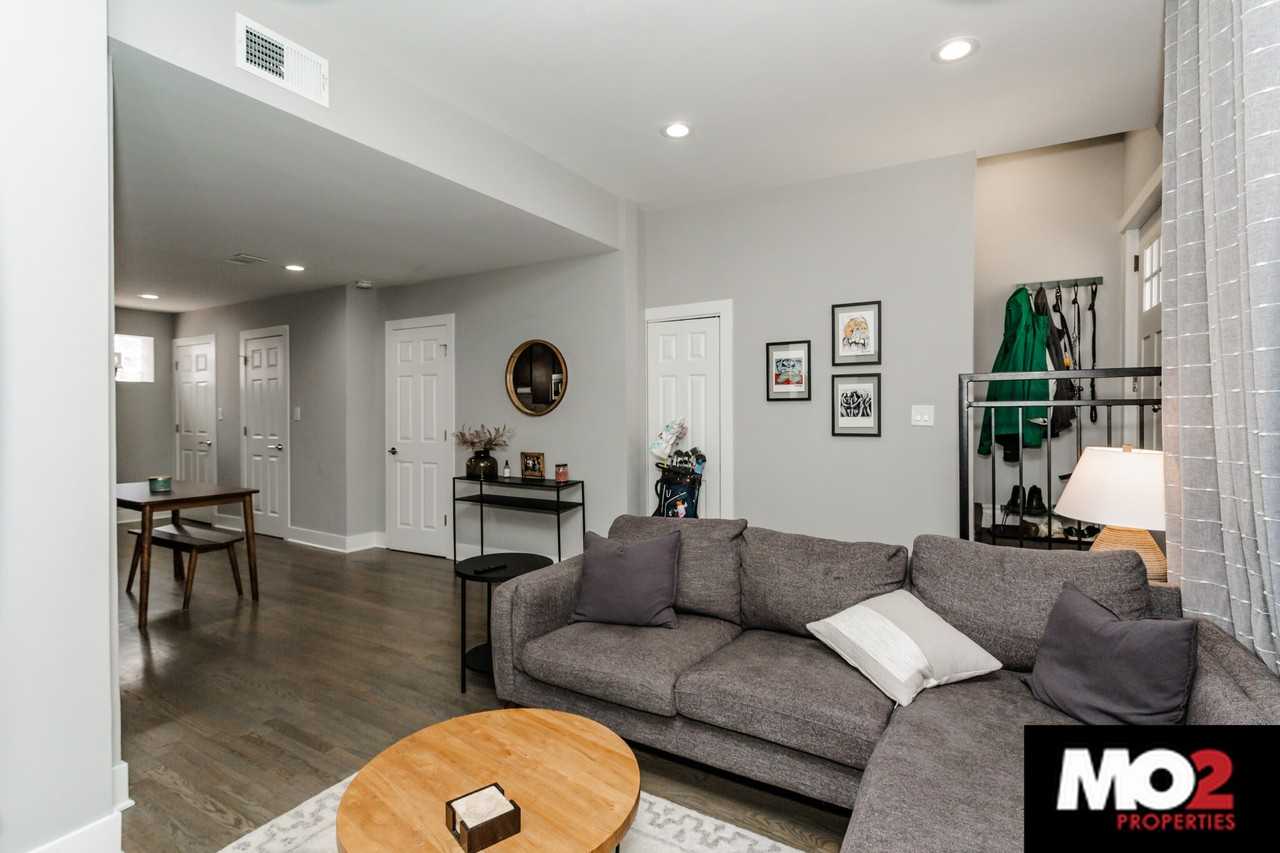 1213 W Erie St #CH - Photo 4 of 12