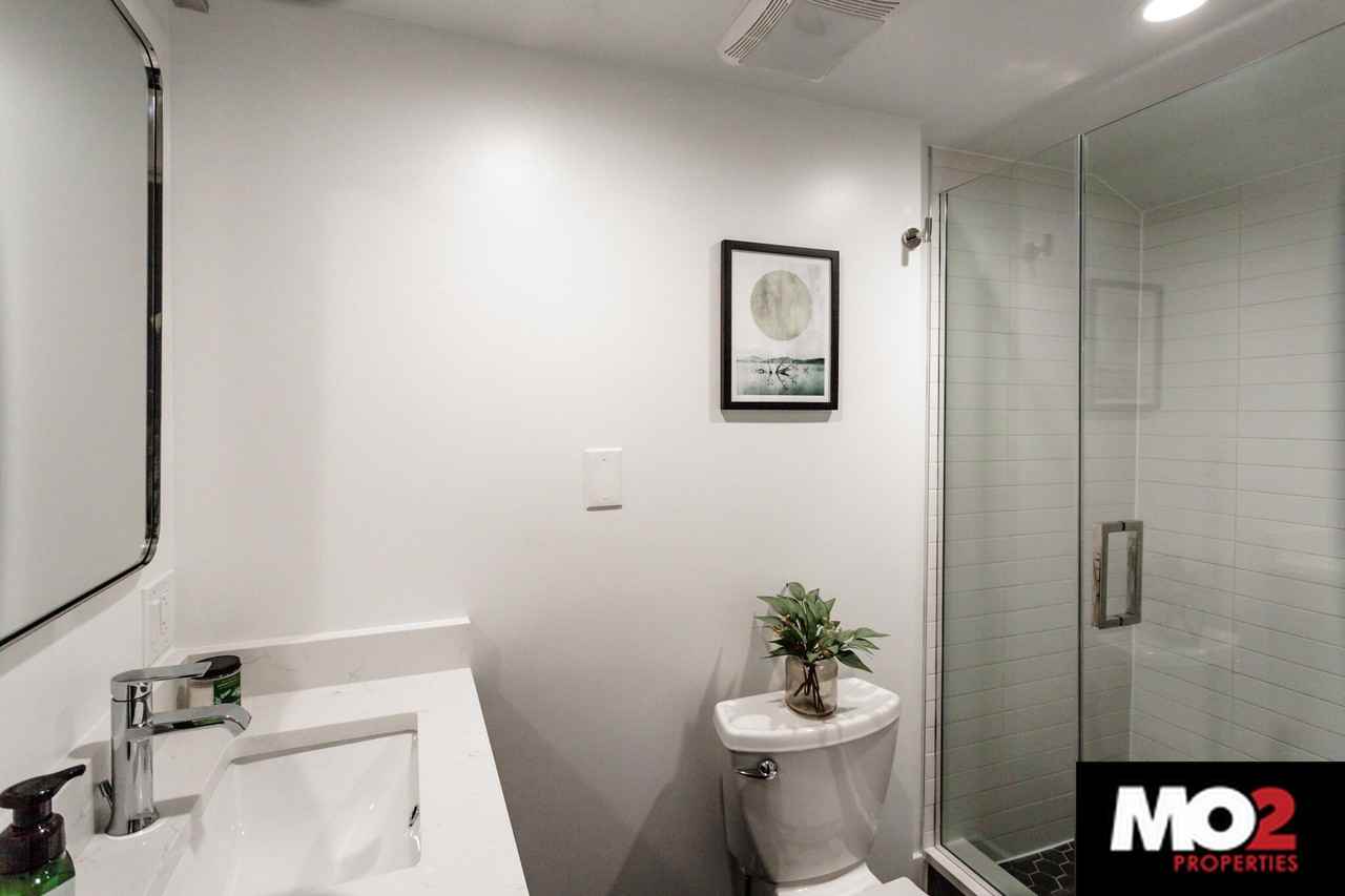 1213 W Erie St #CH - Photo 5 of 12