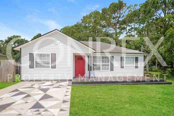 1115 N Brevard St - Photo 2 of 16