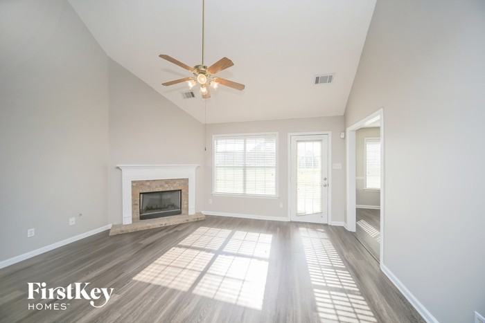 3179 Yukon Dr - Photo 2 of 15