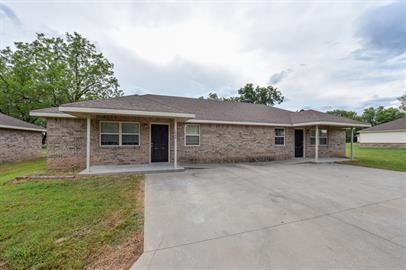 104 N Ash St - Photo 3 of 6