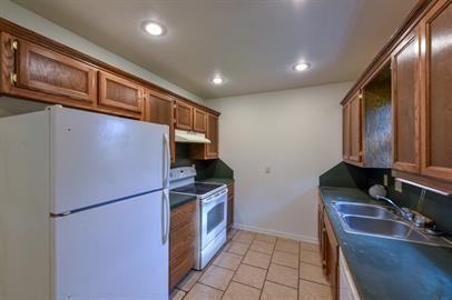 104 N Ash St - Photo 2 of 6