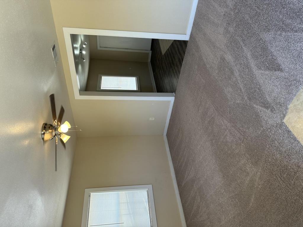 1110 Avenue K - Photo 2 of 7