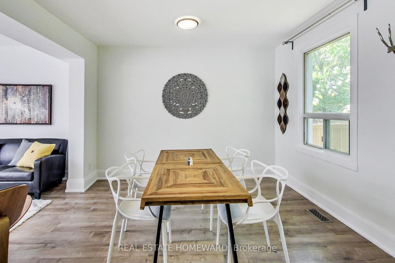 402 Coxwell Avenue #MAIN - Photo 5 of 10