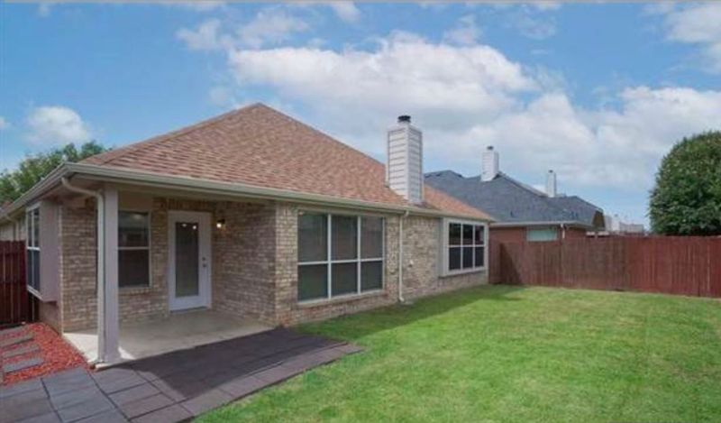 10428 Jaybird Dr - Photo 3 of 6