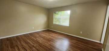 featured image of 1135 Caliente Dr #2