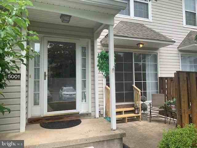 5001 Spruce Mill Dr - Photo 2 of 30