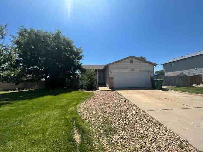 3000 Swan Point Ct - Photo 2 of 20