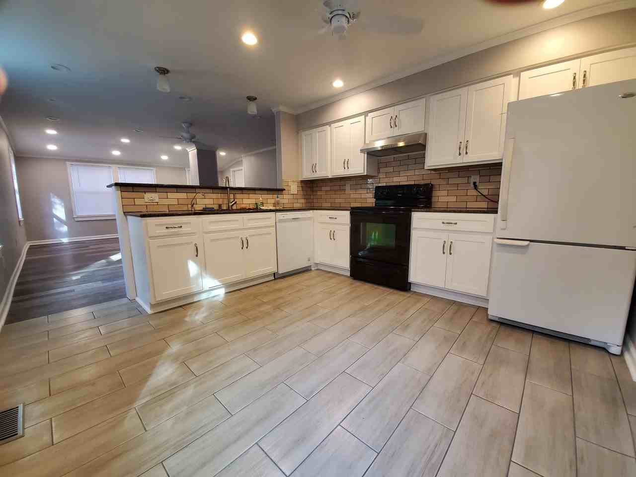 2040 Adams St #NA - Photo 2 of 13