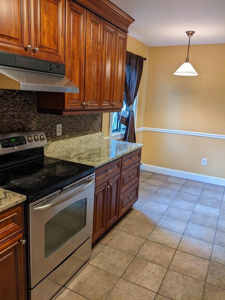 54 Hope St #NA - Photo 2 of 15