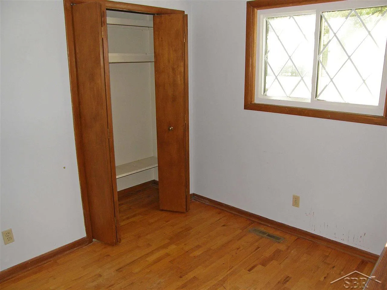 4680 S Graham Rd - Photo 2 of 8