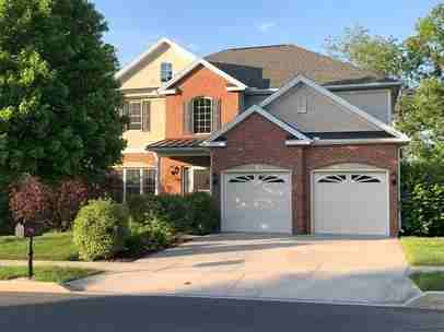 1642 Lowell Ln - Photo 3 of 36