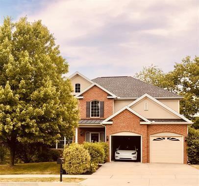 1642 Lowell Ln - Photo 2 of 36