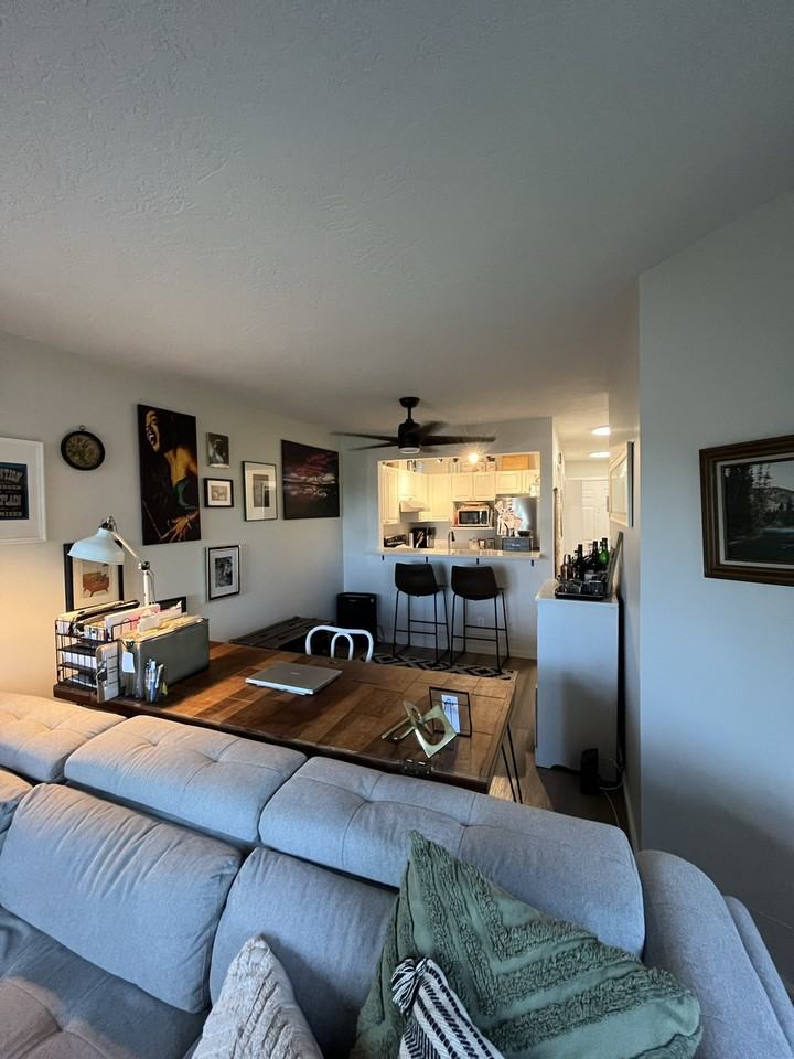 2230 Beacon Ave - Photo 2 of 9