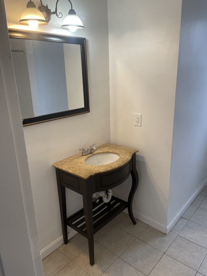 498 Howard Ave #2ndFL - Photo 2 of 20