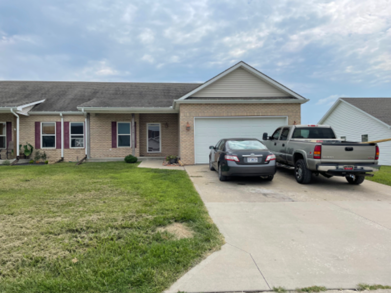 11770 Ridgeway Dr - Photo 2 of 11