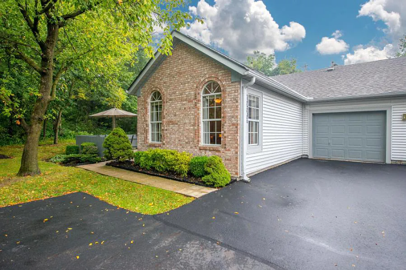 1279 Villa Oaks Ct - Photo 2 of 19