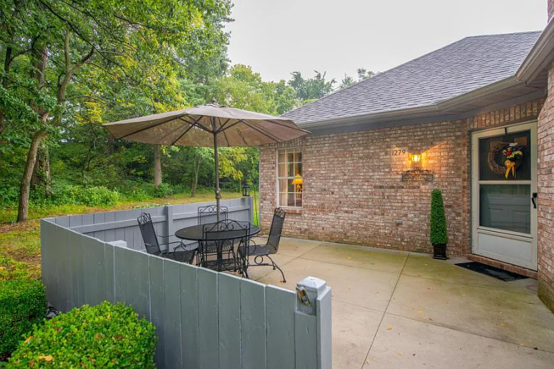 1279 Villa Oaks Ct - Photo 3 of 19