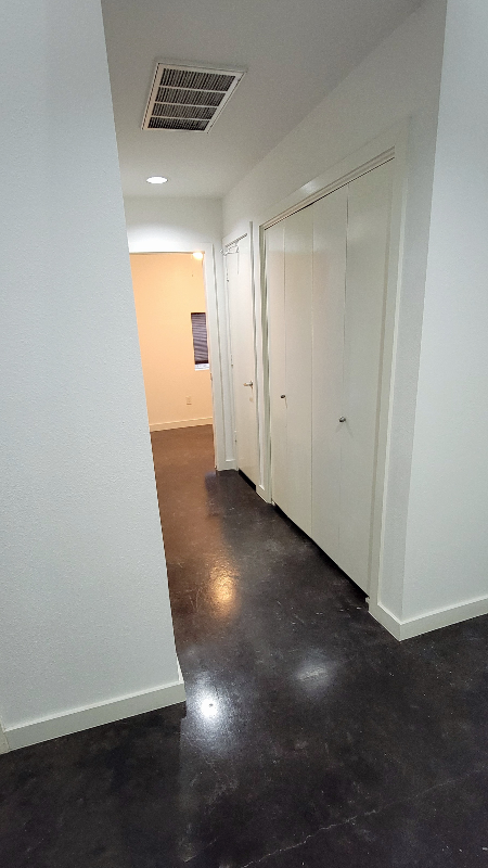 2920 Cline Street - Photo 4 of 40