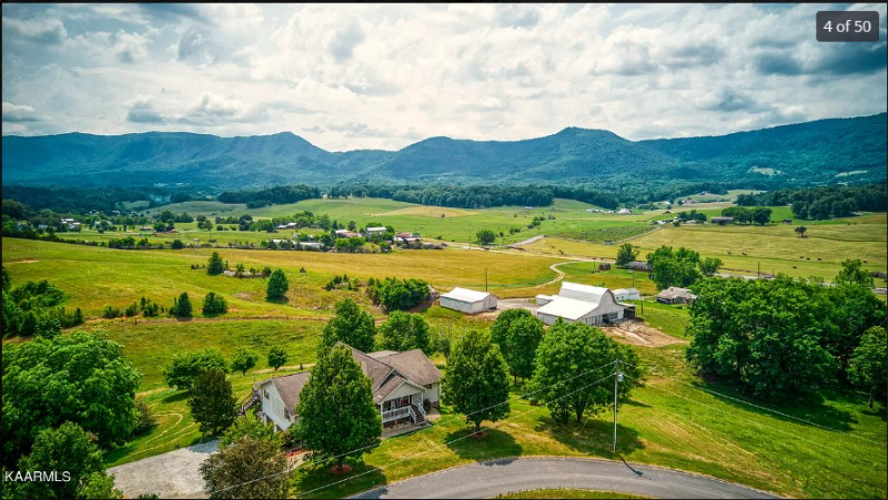 160 Estele Dr - Photo 3 of 25