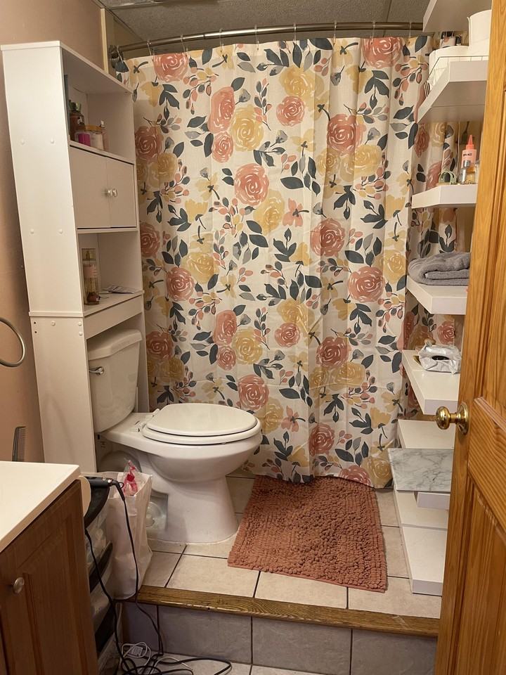 212 Saint John St #8 - Photo 2 of 6