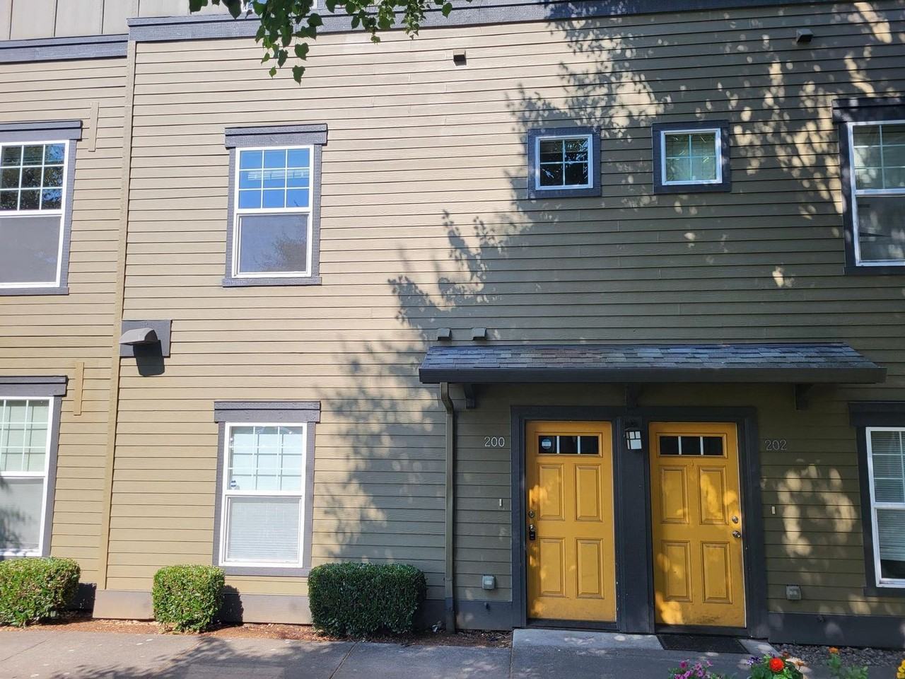 1170 Sw 170th Ave #200 - Photo 2 of 18