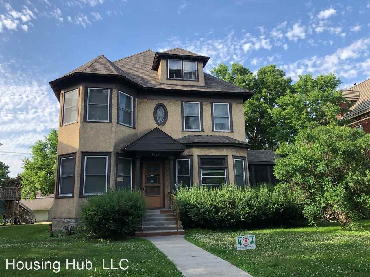 1863 Marshall Ave Apartments in Merriam Park West, St. Paul, MN 55104