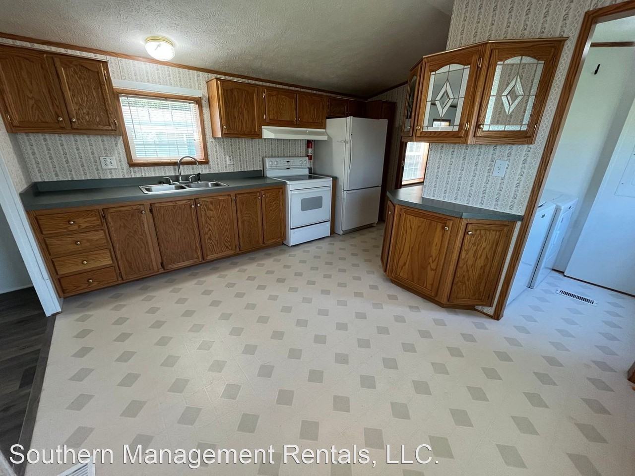 4 Locust Ln - Photo 3 of 12