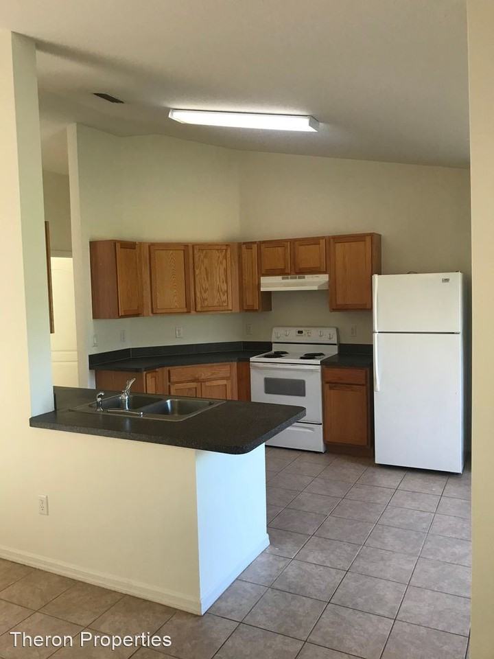 9083 100th Ave - Photo 2 of 12