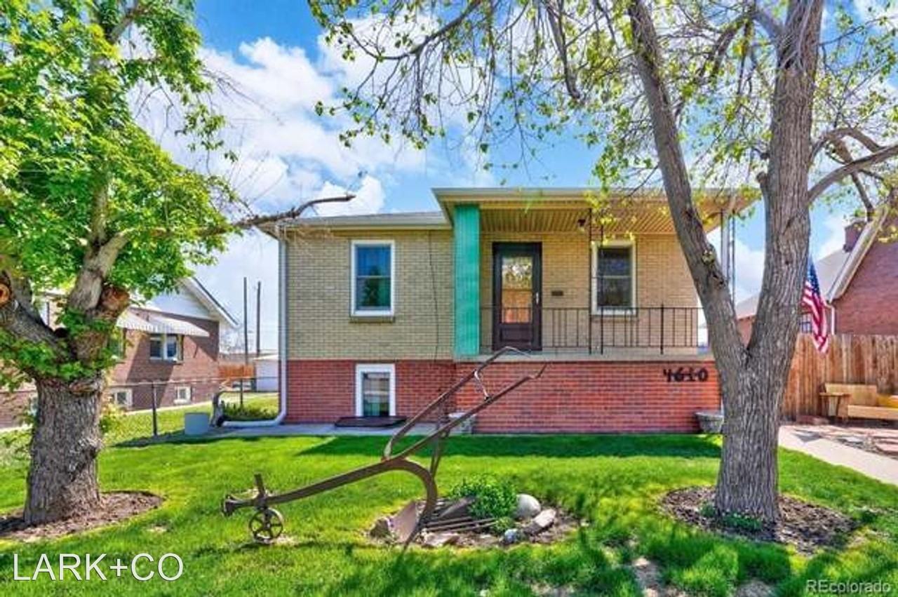 4610 Pearl St - Photo 2 of 9
