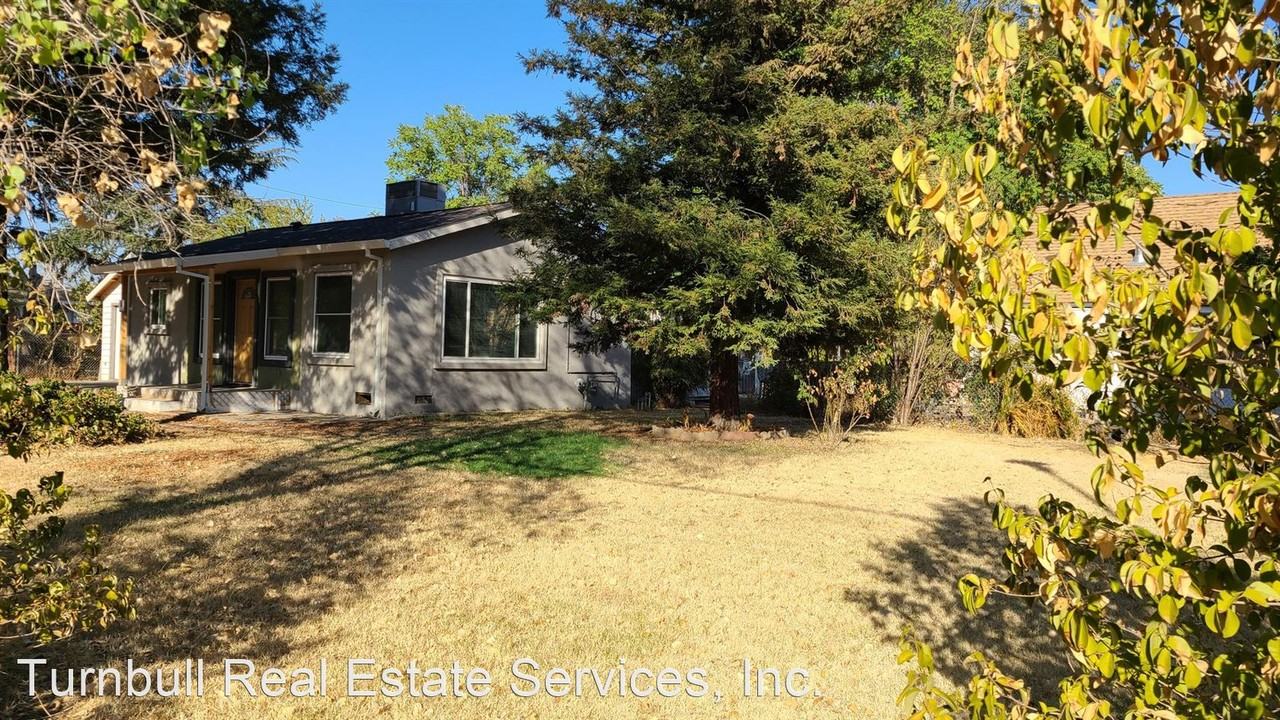 2210 American Ave - Photo 3 of 27