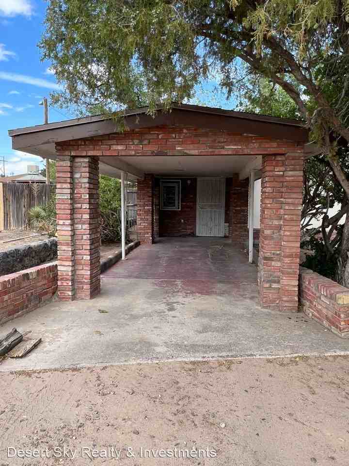 1850 Wade St. - Photo 3 of 20