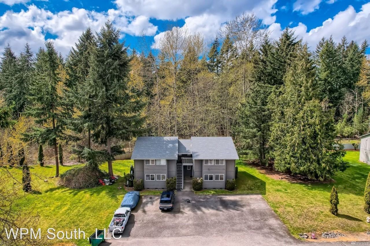 5816 186th Ave. E. Apartments 5816 186th Ave E, Lake Tapps, WA 98391