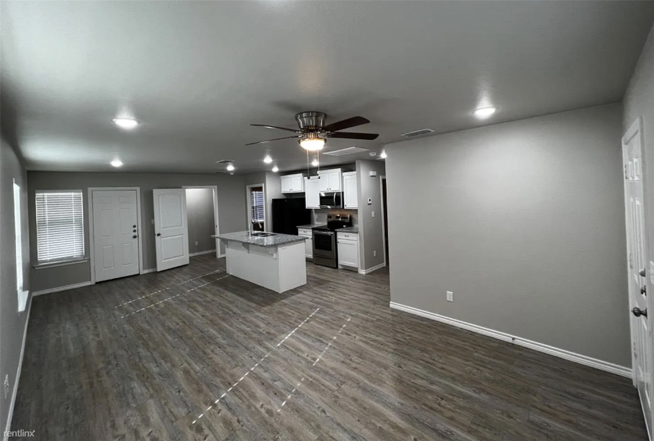 2632 Hickory Ave - Photo 2 of 3