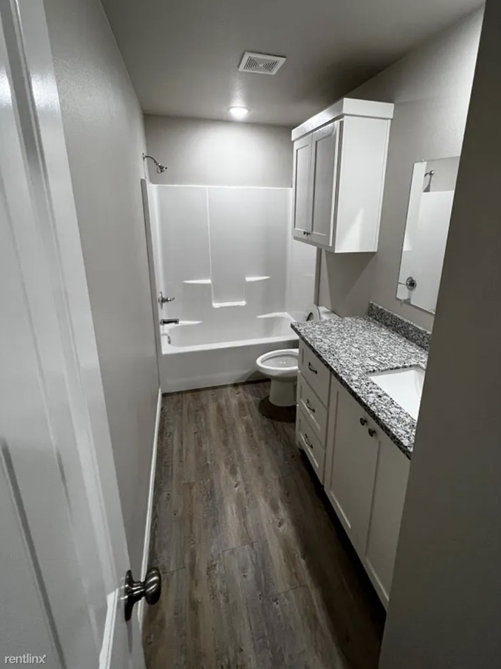 2632 Hickory Ave - Photo 3 of 3