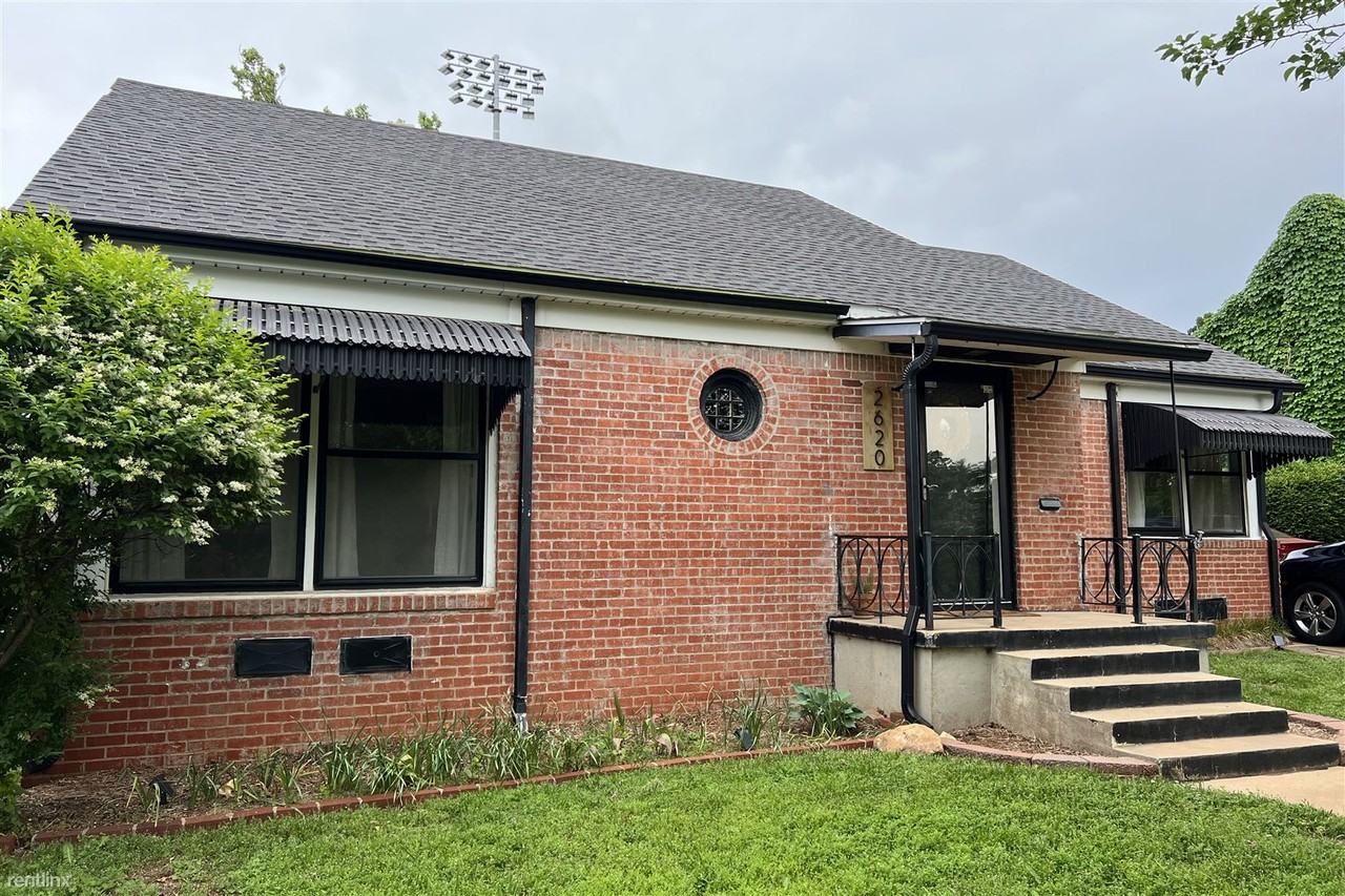 2620 Denniston Dr - Photo 2 of 26