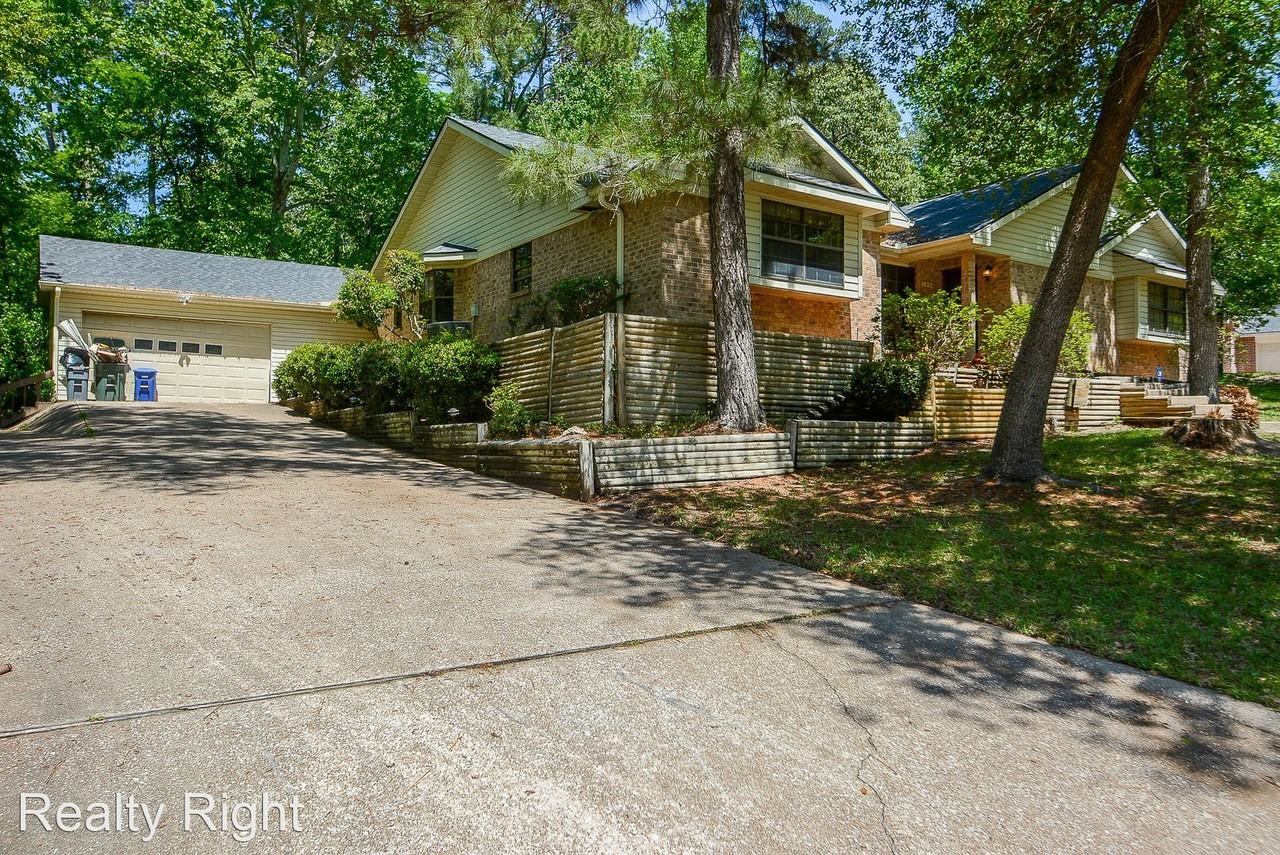 1880 Green Briar Dr - Photo 3 of 31