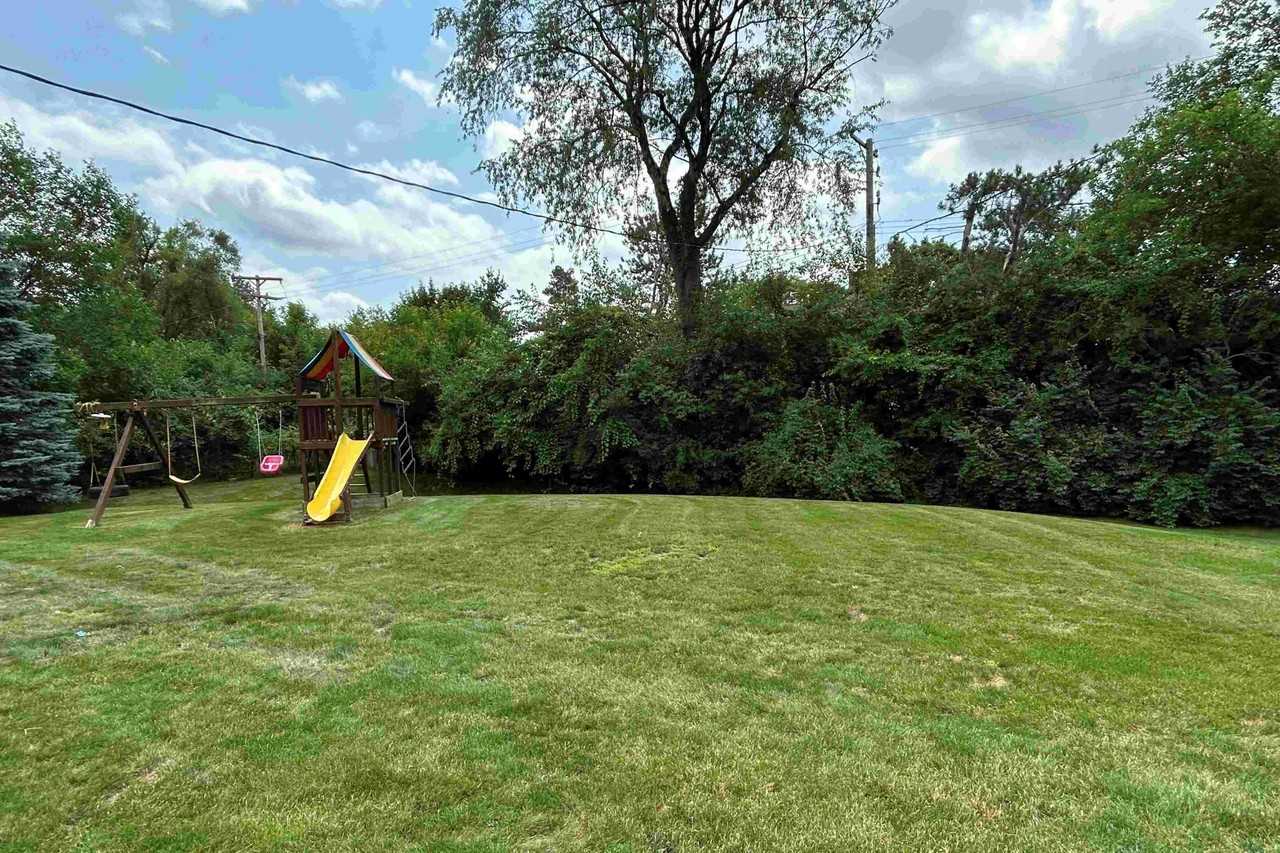 5940 Burnham Rd - Photo 3 of 22