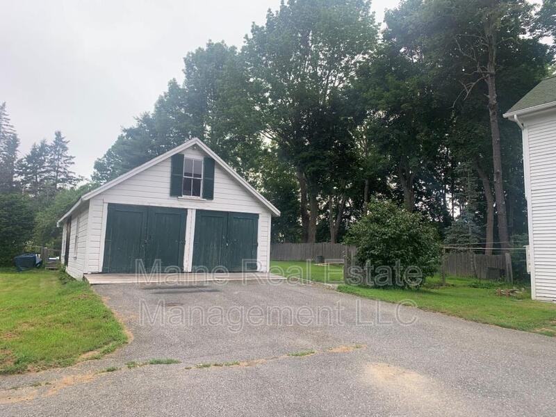 92 Main Rd N - Photo 3 of 50