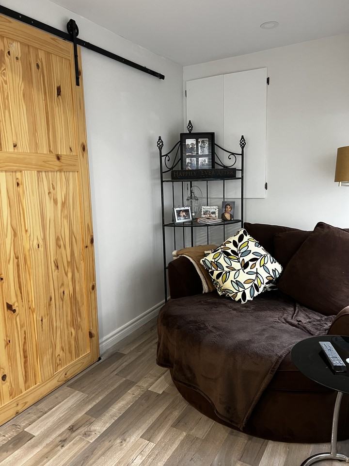 308 Limerick Street - Photo 3 of 7