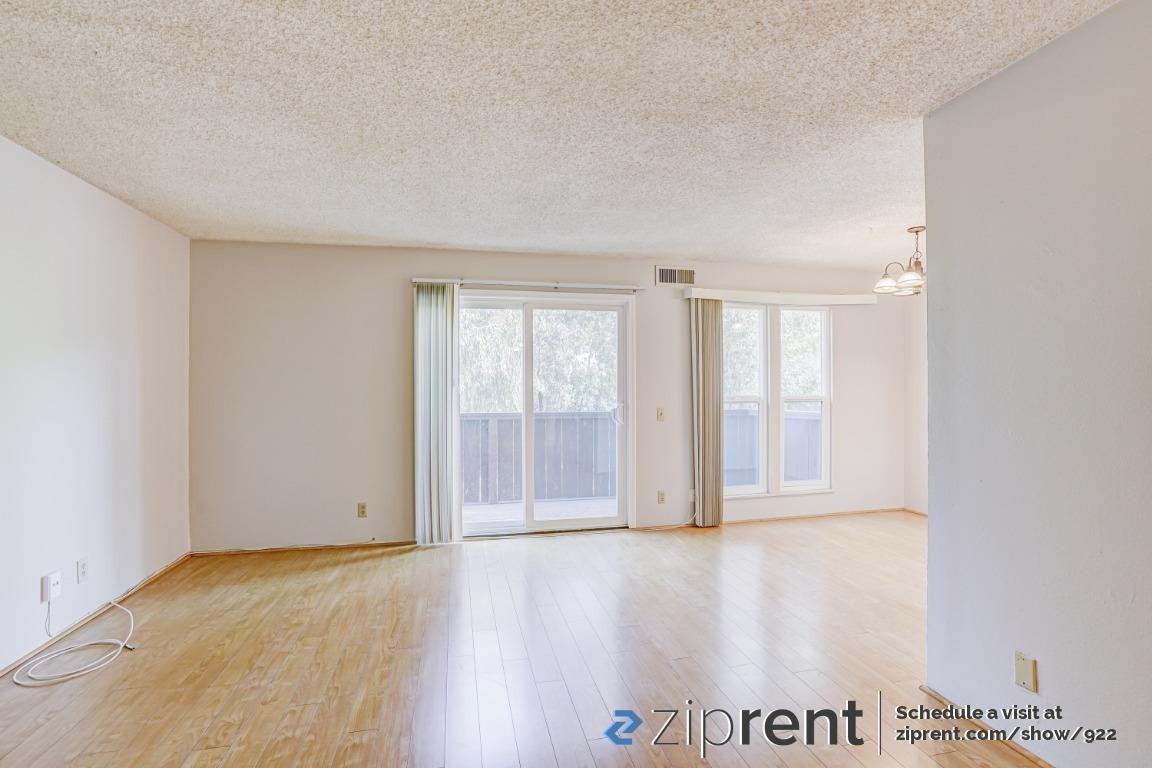 28 Camelback Ct - Photo 2 of 24