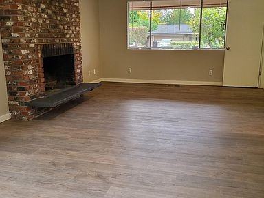 17211 Ne 42nd St #NA - Photo 2 of 6