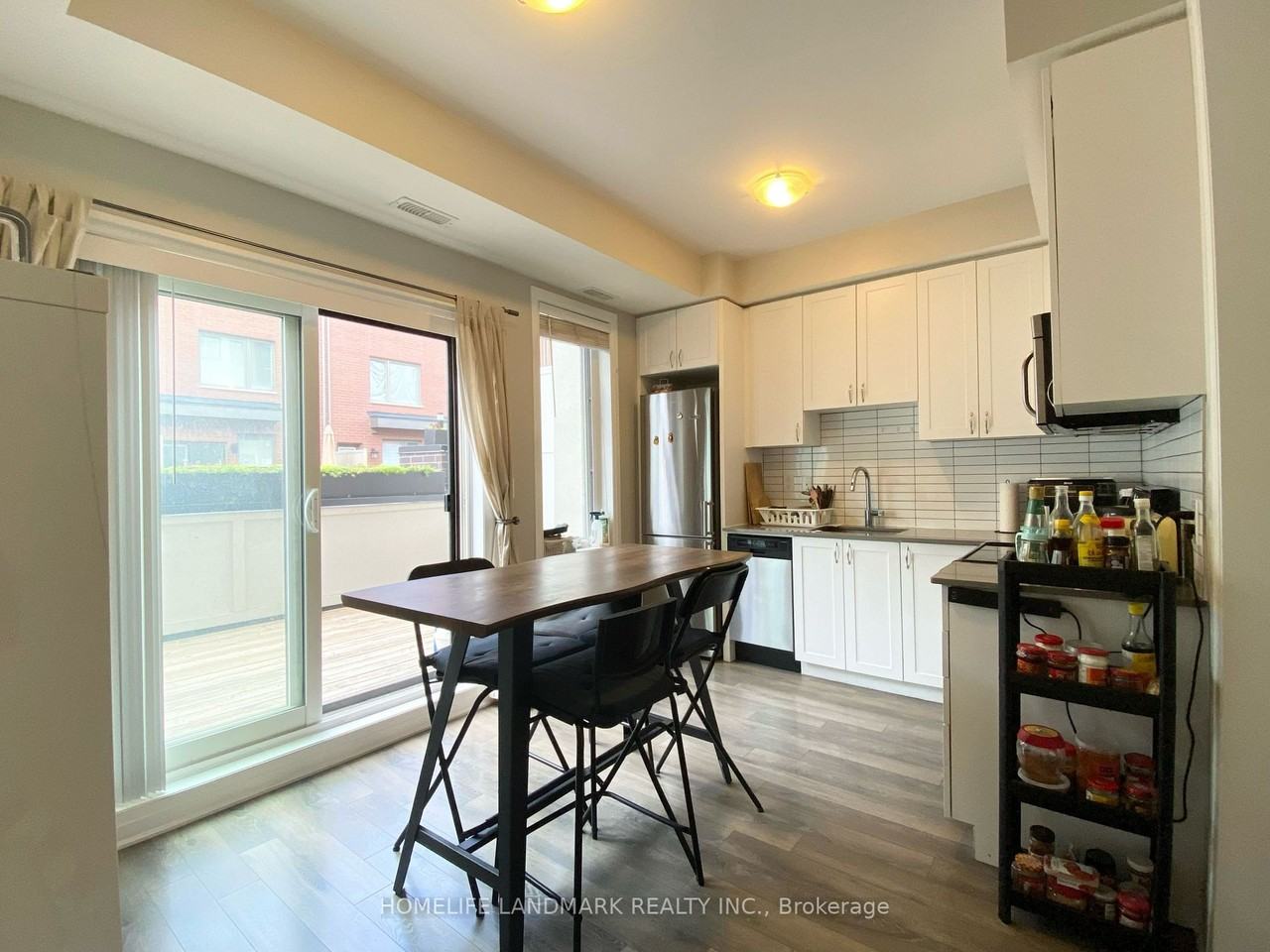 38 Sarah Jackson Crescent - Photo 3 of 29